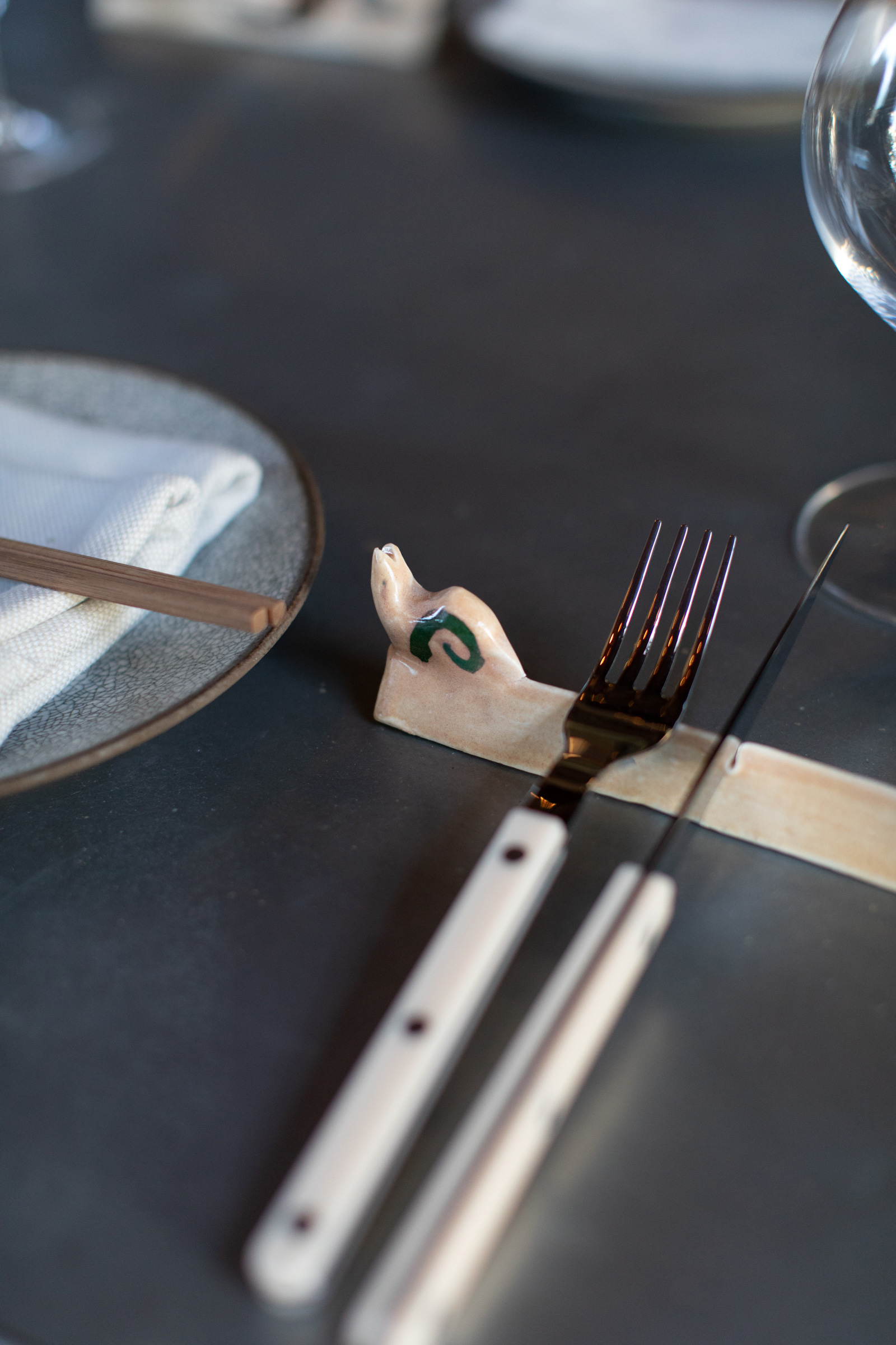 Camelia cutlery rest - Gabi Ferrer